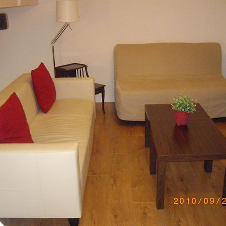 Apartamentos Clavero Málaga Oda fotoğraf