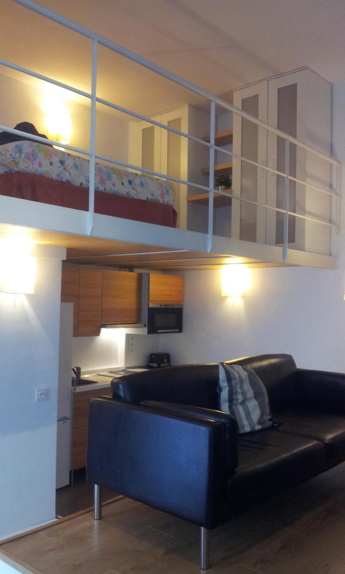 Apartamentos Clavero Málaga Oda fotoğraf