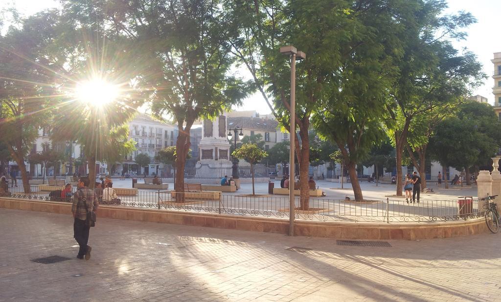 Apartamentos Clavero Málaga Oda fotoğraf