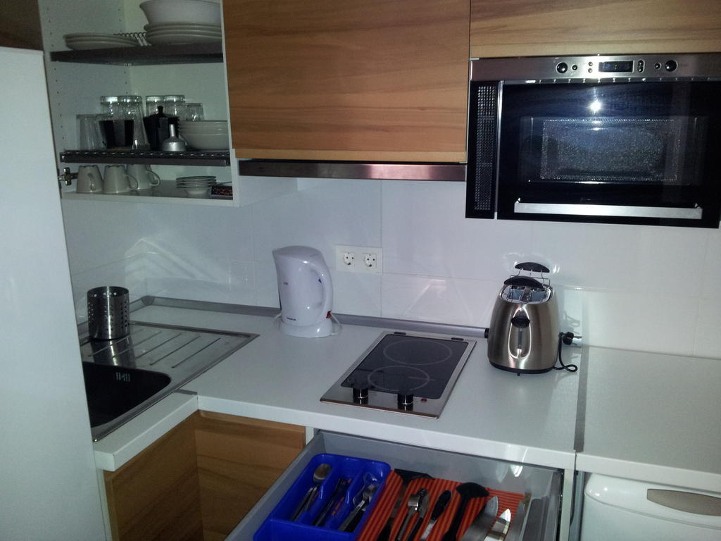 Apartamentos Clavero Málaga Oda fotoğraf
