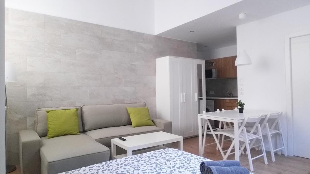 Apartamentos Clavero Málaga Dış mekan fotoğraf