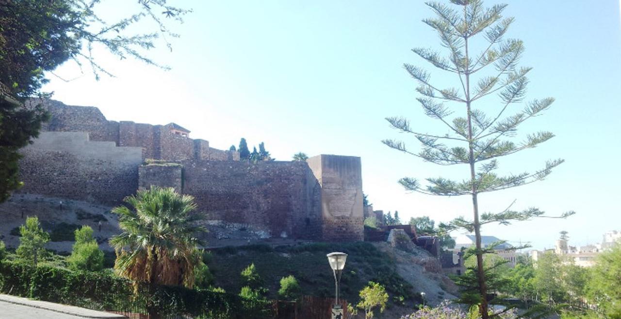 Apartamentos Clavero Málaga Dış mekan fotoğraf