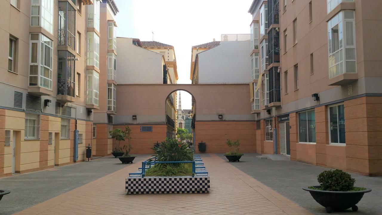 Apartamentos Clavero Málaga Dış mekan fotoğraf
