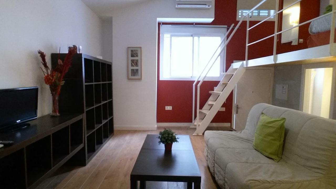 Apartamentos Clavero Málaga Dış mekan fotoğraf