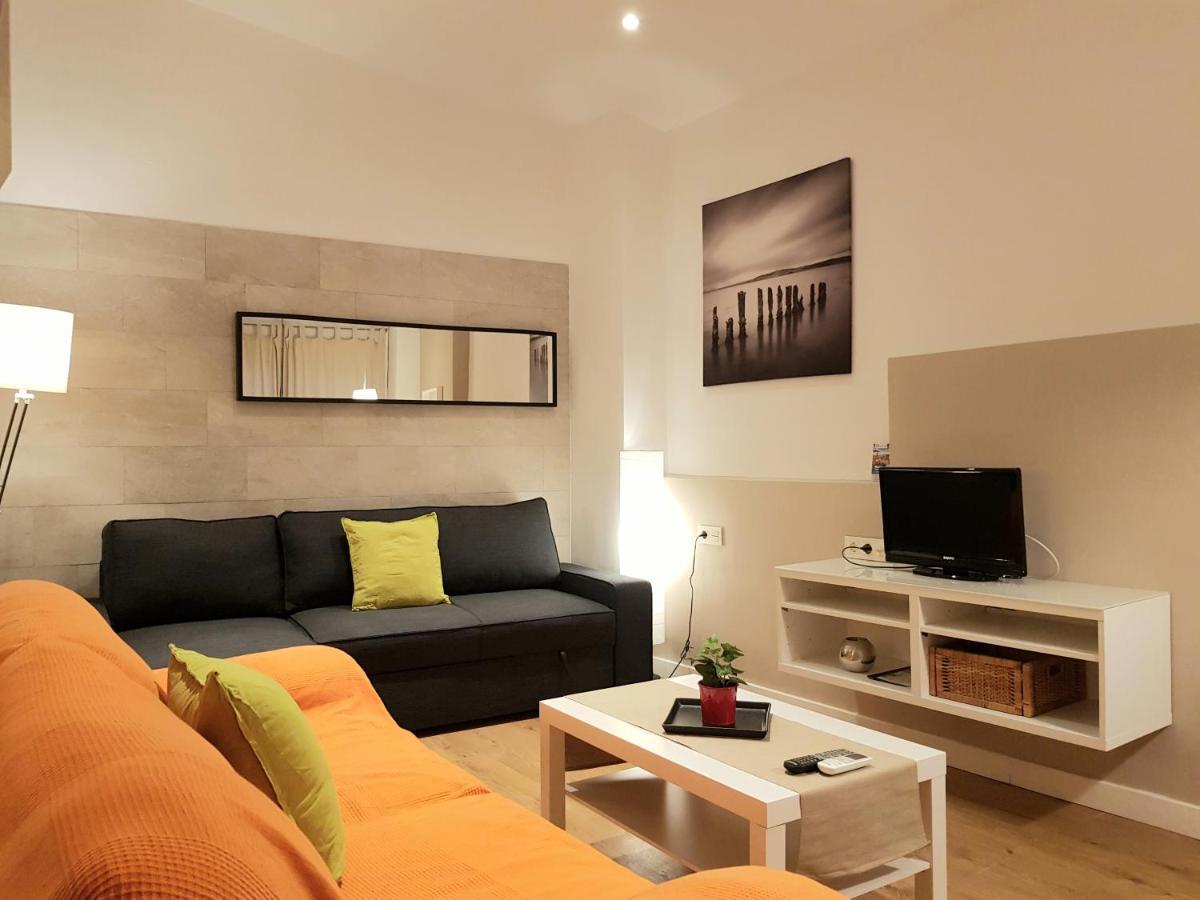 Apartamentos Clavero Málaga Dış mekan fotoğraf