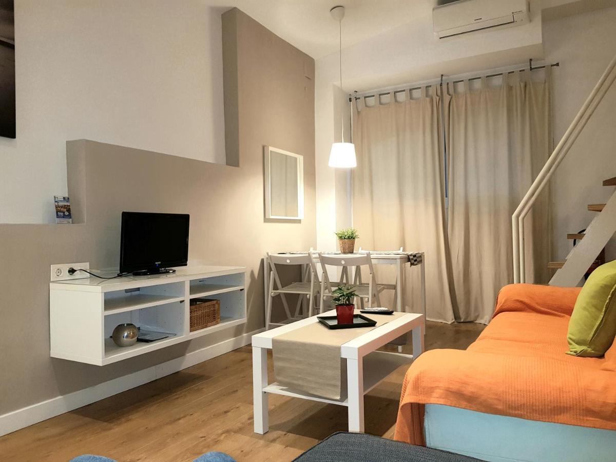 Apartamentos Clavero Málaga Dış mekan fotoğraf