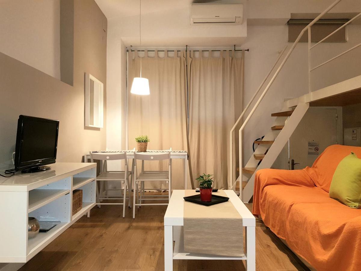 Apartamentos Clavero Málaga Dış mekan fotoğraf
